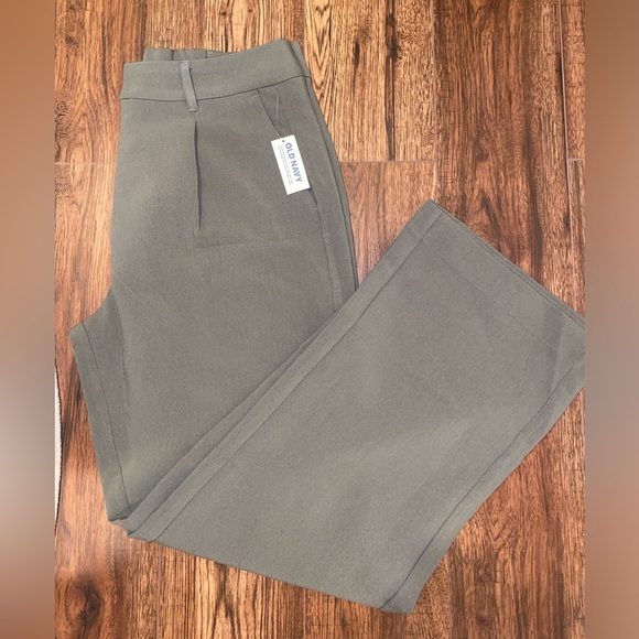 Wide leg trousers in Olive - Picture 4 of 4